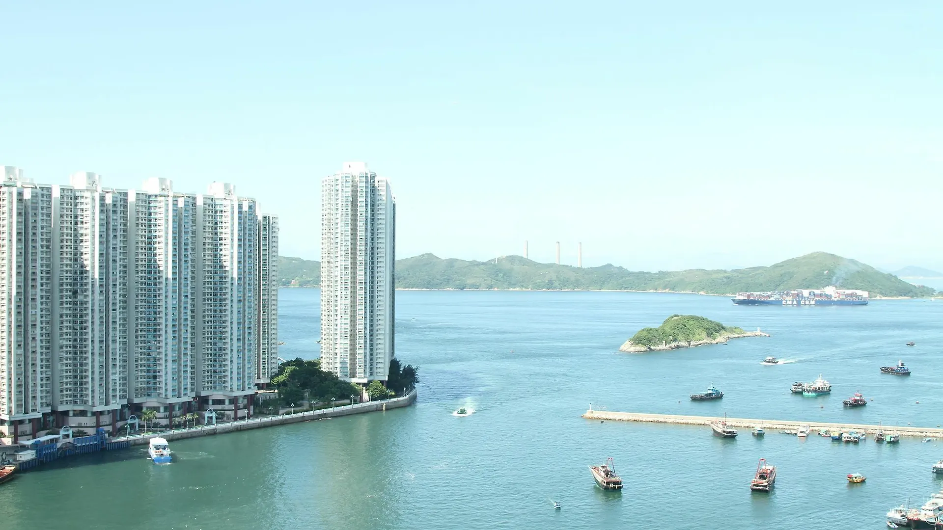 The Aberdeen Harbour By Ovolo Hongkong Hotel