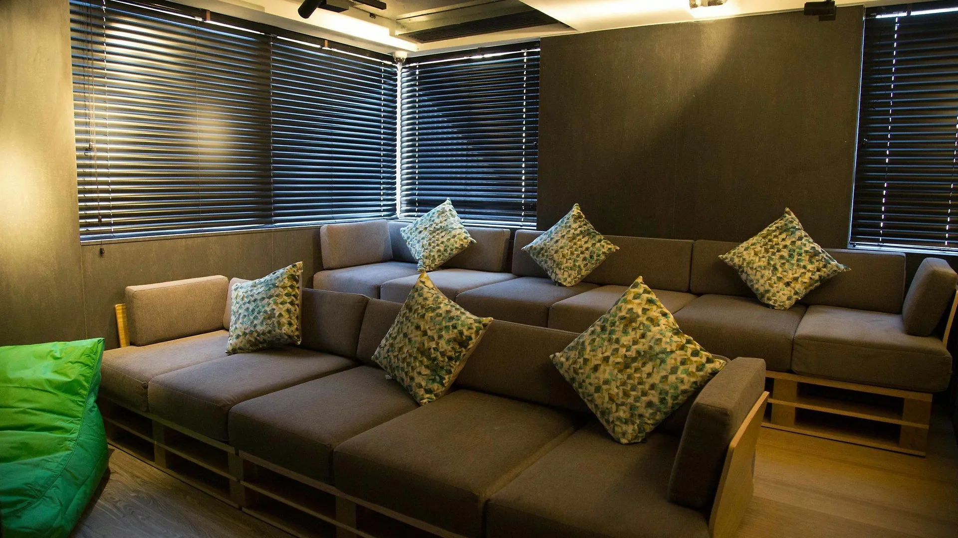 Hotel The Aberdeen Harbour By Ovolo Hongkong